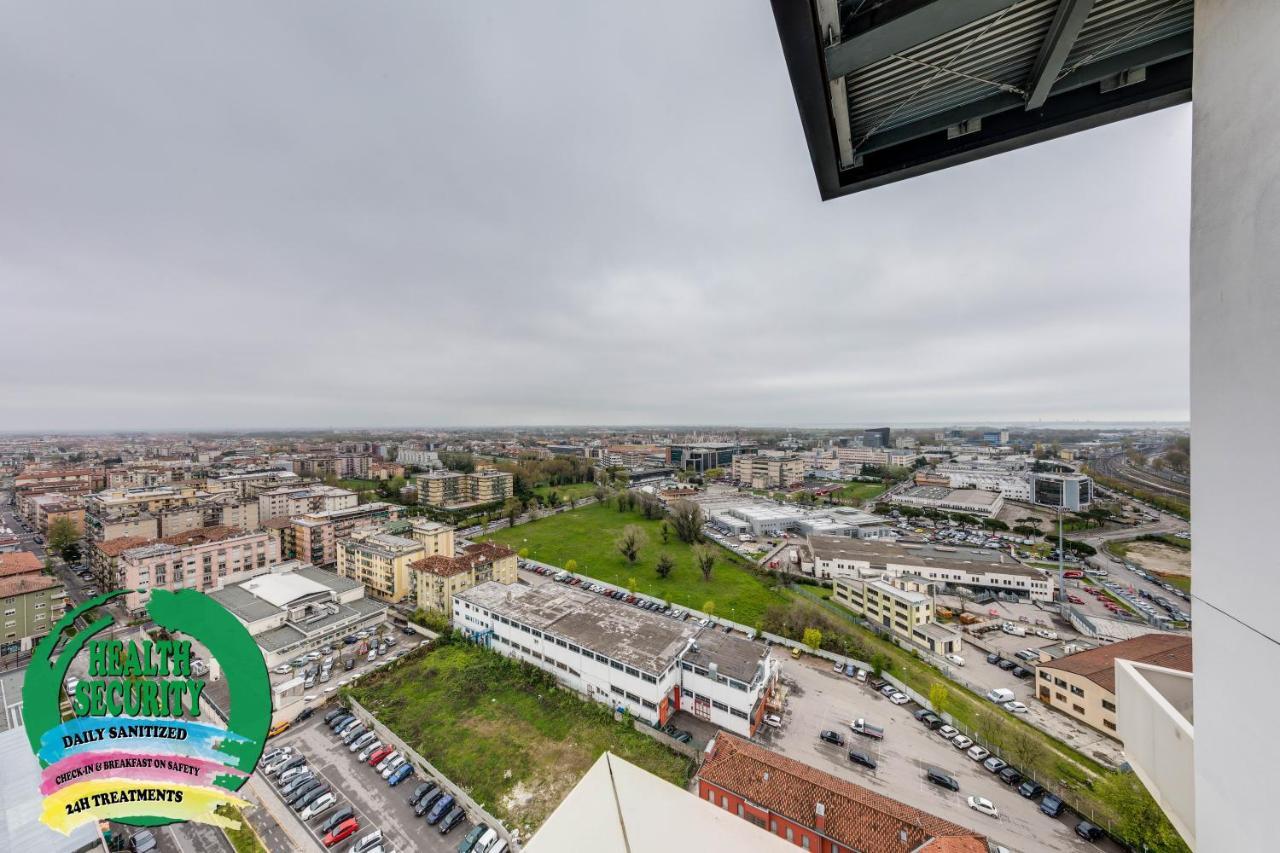 Sky Tower Suite Mestre Exterior foto